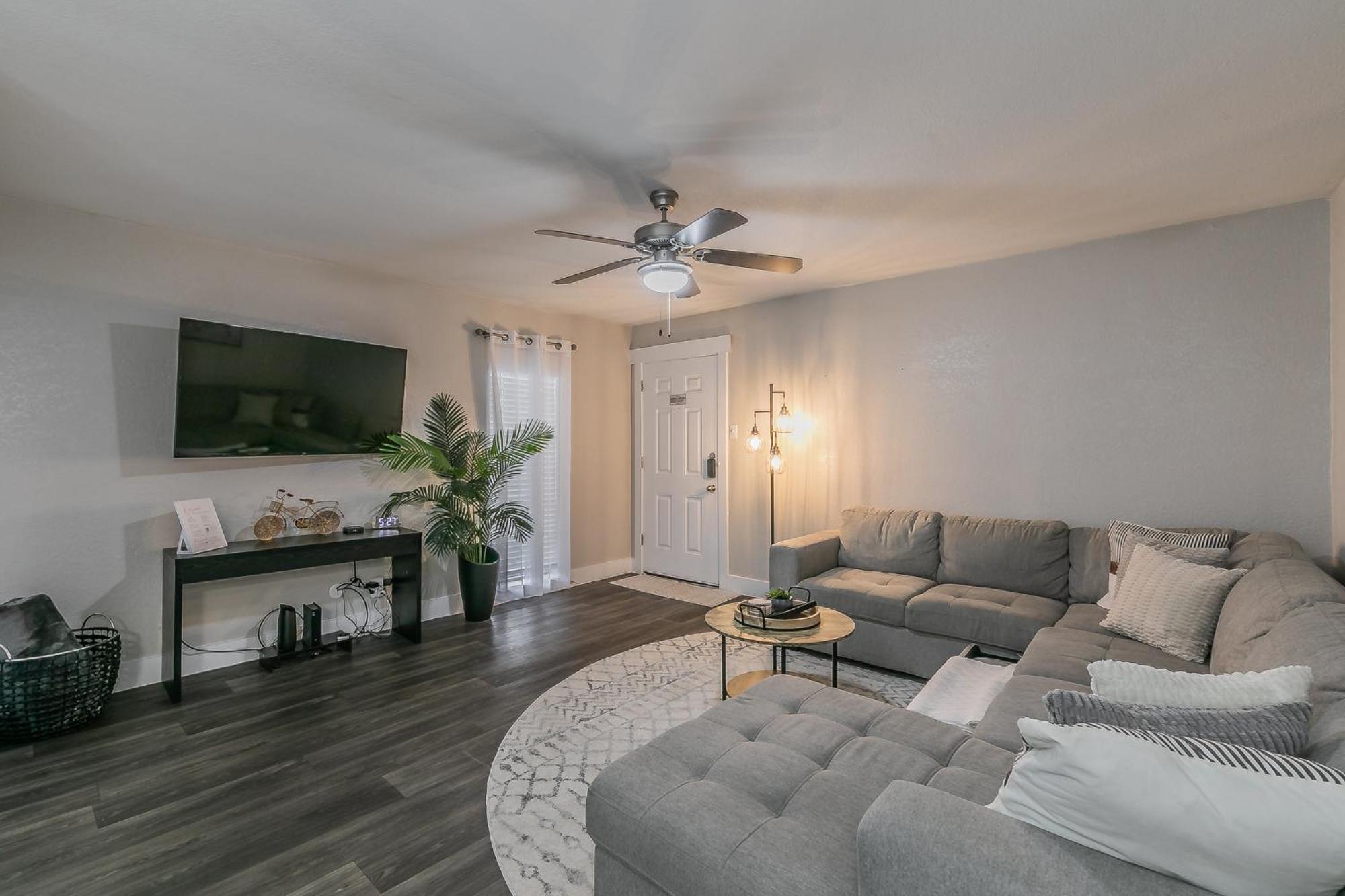 Cozy 2Br Farmhouse Apt - Sleeps 8 - Free Parking! Άρλινγκτον Εξωτερικό φωτογραφία